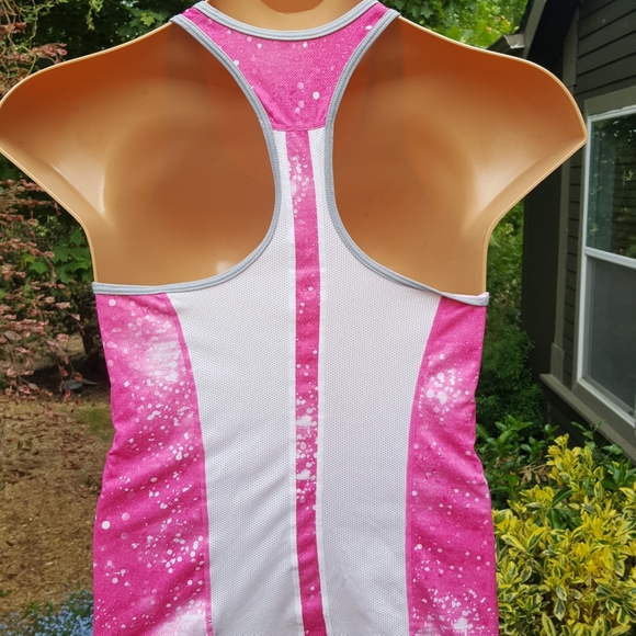 Womans nike tank top - Picture 2 of 3